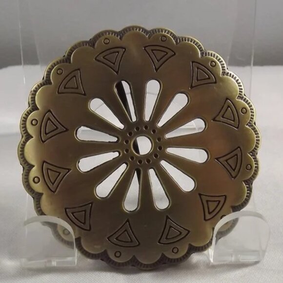 Ornate Gold Tone Metal Round Belt Buckle with Cut Outs - Picture 4 of 9